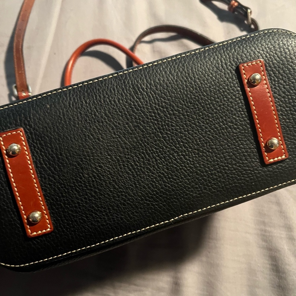 Dooney & Bourke black and brown satchel with detachable shoulder strap - Picture 4 of 8